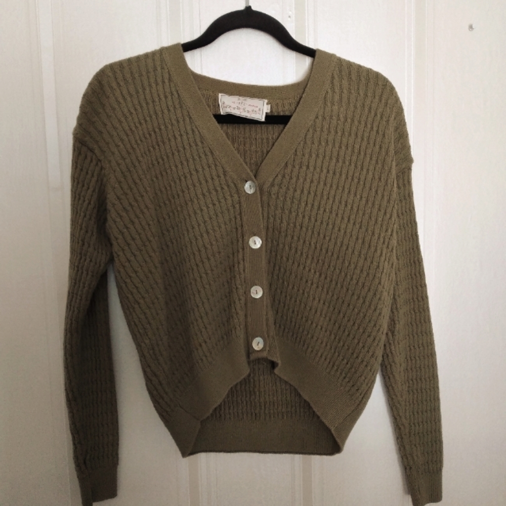 Vintage olive green cropped knit cardigan